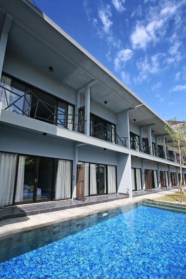 The Grey Boutique Inn Легиан Екстериор снимка